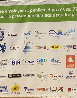 Les 1ers adhérents du Club ESR77